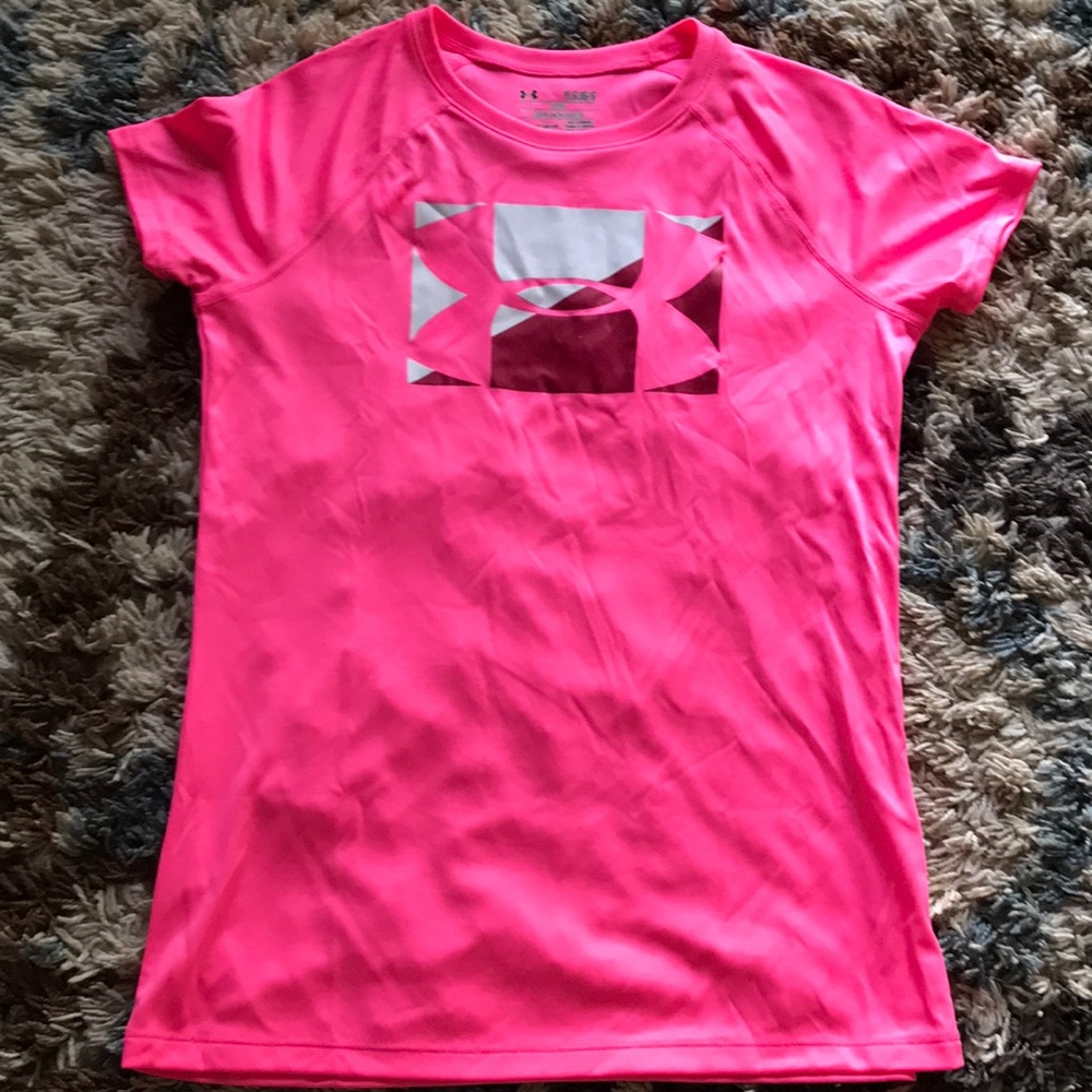 Under armour tee shirt